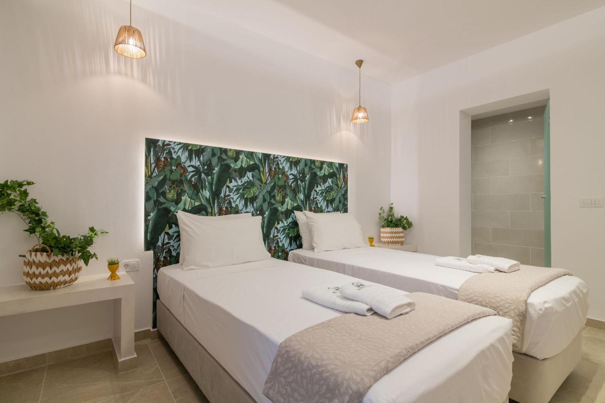 Suncourt Lux Rooms 라가나스 객실 사진