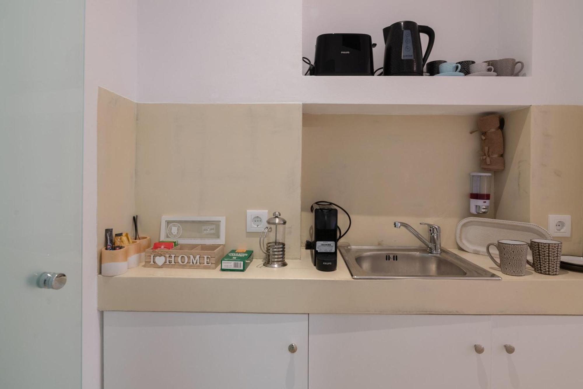 Suncourt Lux Rooms 라가나스 객실 사진